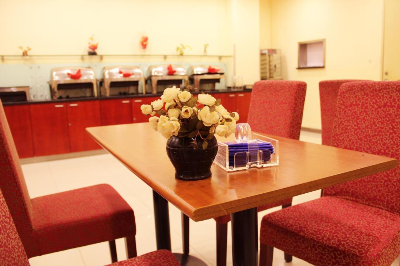 Hanting Daning International Guangyue Road Hotel 2*